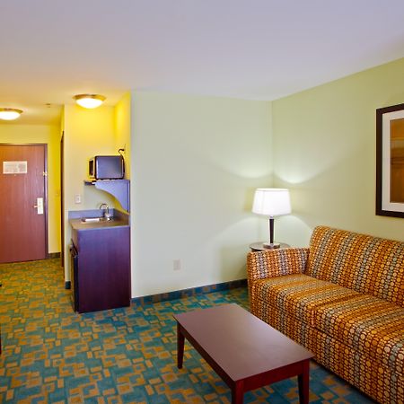Holiday Inn Express Hotel & Suites Thornburg-S. Fredericksburg, An Ihg Hotel Exterior foto